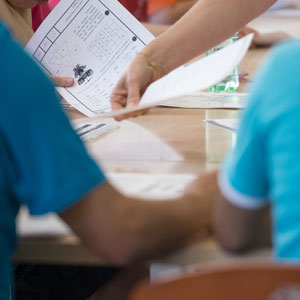Educaci&oacute;. Informaci&oacute;